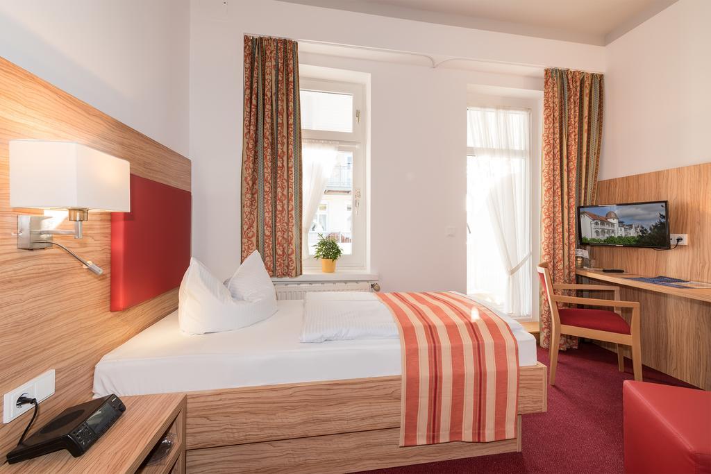 Strandhotel Zur Promenade Binz Room photo