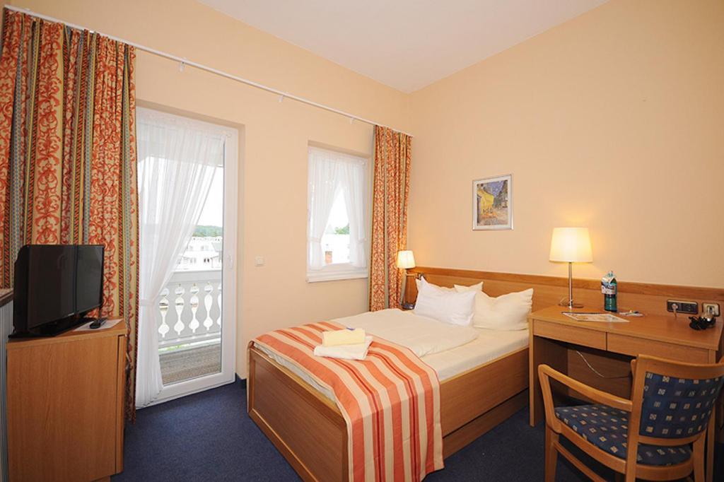 Strandhotel Zur Promenade Binz Room photo