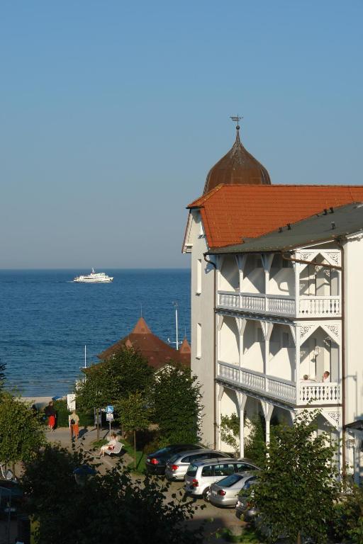 Strandhotel Zur Promenade Binz Exterior photo